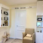 Joussaume Latour Bed and breakfast