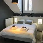 Joussaume Latour Bed and breakfast 3*