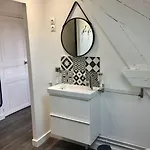 Joussaume Latour Bed and breakfast 3*