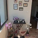 Joussaume Latour Bed and breakfast