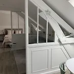 Joussaume Latour Bed and breakfast