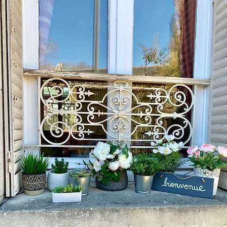 Bed & Breakfast Joussaume Latour 3*