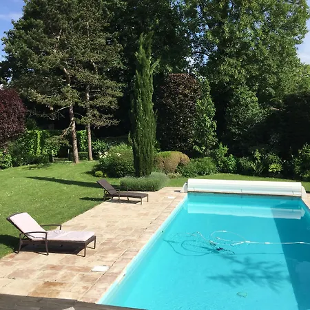 Bed & Breakfast Joussaume Latour 3*