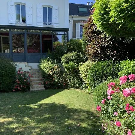 Joussaume Latour Bed and breakfast Château-Thierry