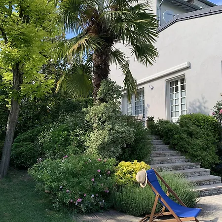 Joussaume Latour Bed & Breakfast Chateau-Thierry